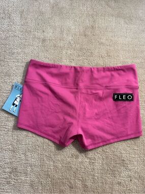NWT fleo shorts